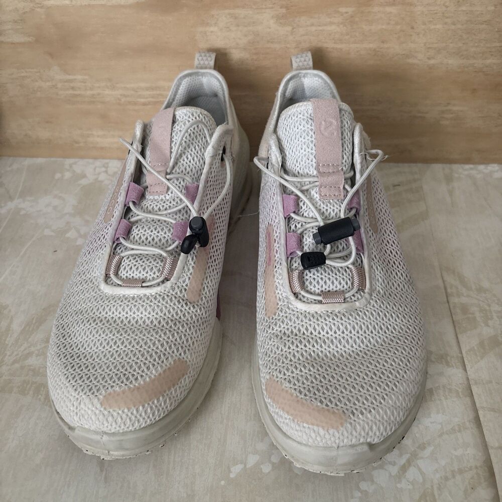 ECCO Biom 2.0 Breathru Cross Trainer Shoes Women’s Size 9-9.5 40EU White Pink
